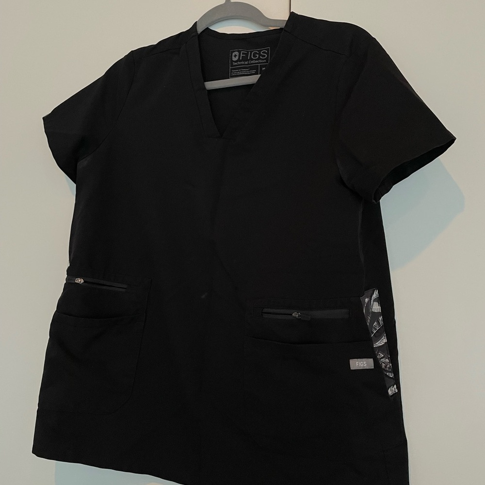 figs 2 pocket scrub top